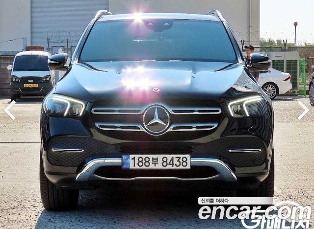 Mercedes-Benz GLE-Class 2022 — photo 1