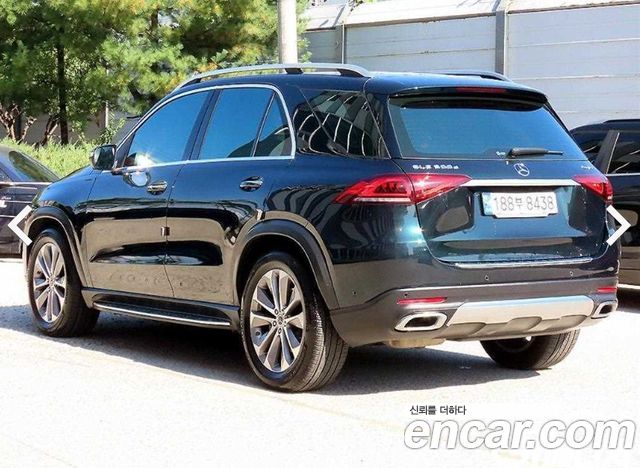 Mercedes-Benz GLE-Class 2022 — photo 3