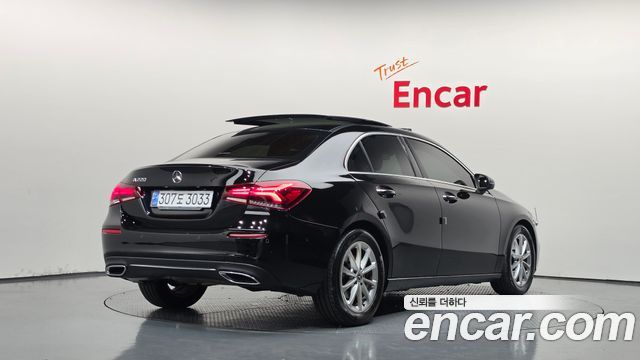 Mercedes-Benz A-Class 2020 — photo 2