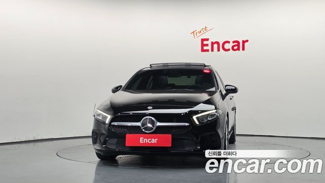 Mercedes-Benz A-Class 2020 — photo 3