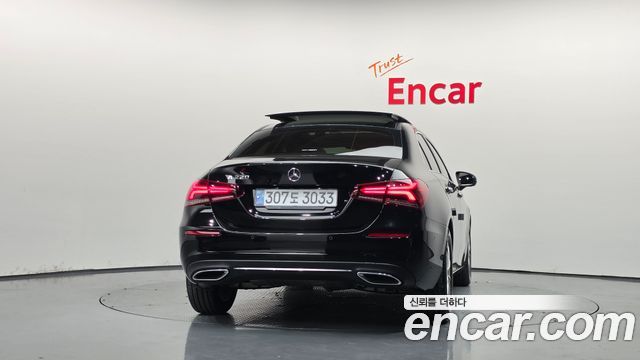 Mercedes-Benz A-Class 2020 — photo 4