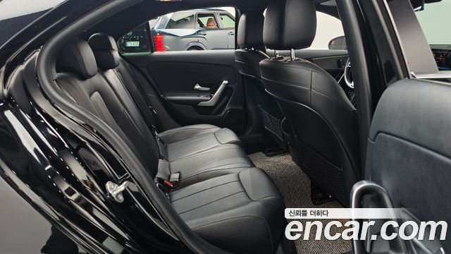 Mercedes-Benz A-Class 2020 — photo 17