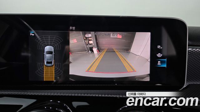 Mercedes-Benz A-Class 2020 — photo 20