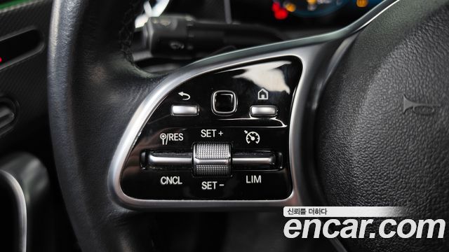 Mercedes-Benz A-Class 2020 — photo 21