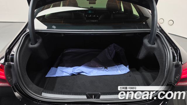 Mercedes-Benz A-Class 2020 — photo 23