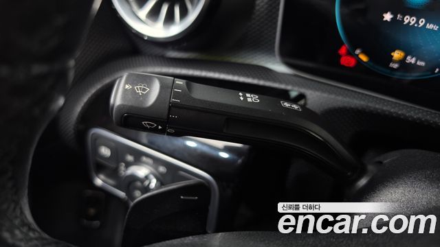 Mercedes-Benz A-Class 2020 — photo 28
