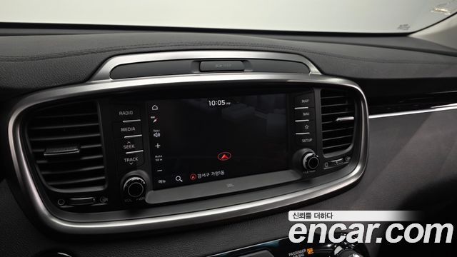 Kia Sorento 2018 — photo 21