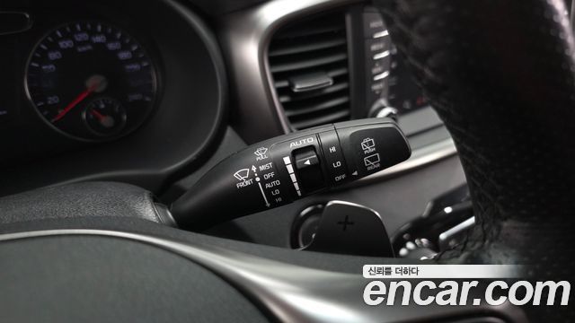 Kia Sorento 2018 — photo 28