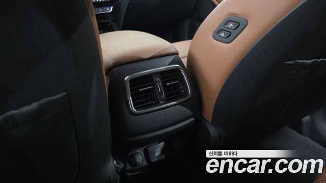 Kia Sorento 2018 — photo 32