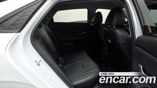 Hyundai AVANTE 2024 — photo 17