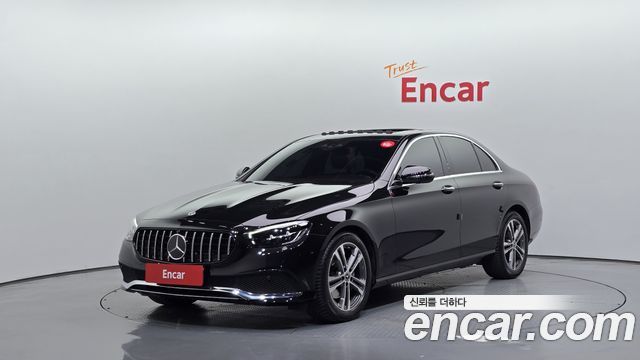 Mercedes-Benz E-Class 2023 — photo 1