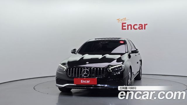 Mercedes-Benz E-Class 2023 — photo 3