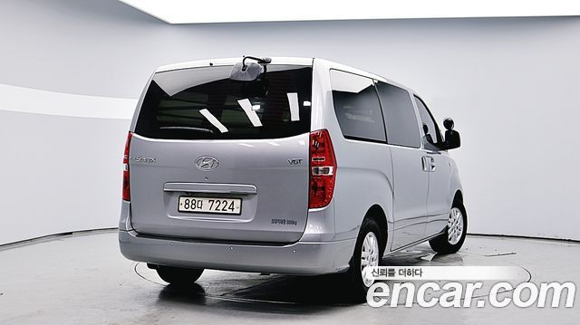 Hyundai Starex 2021 — photo 2