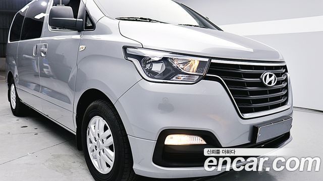 Hyundai Starex 2021 — photo 3