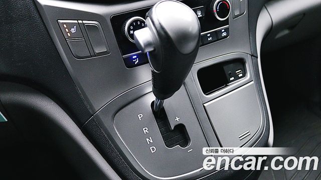 Hyundai Starex 2021 — photo 9