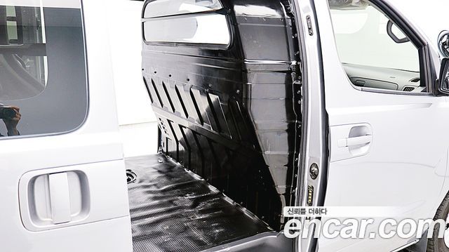 Hyundai Starex 2021 — photo 16