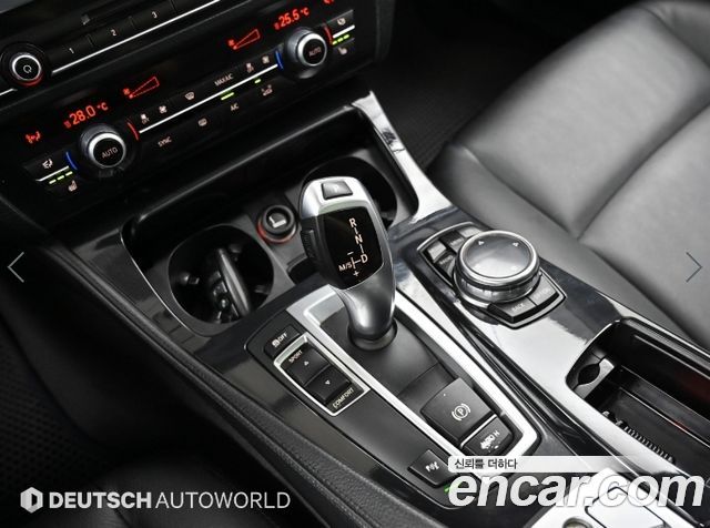 BMW 5-Series 2014 — photo 9