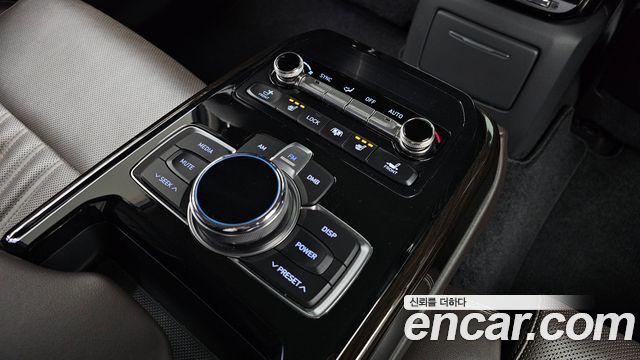 Genesis EQ900 2018 — photo 25