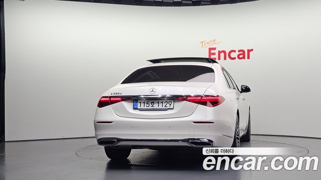 Mercedes-Benz S-Class 2022 — photo 4