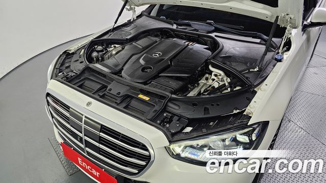 Mercedes-Benz S-Class 2022 — photo 6