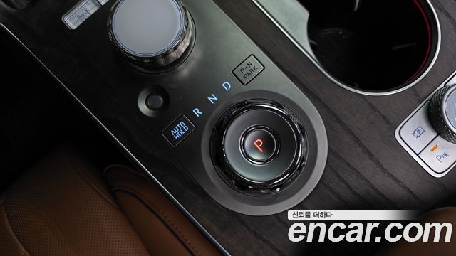 Genesis GV80 2024 — photo 12