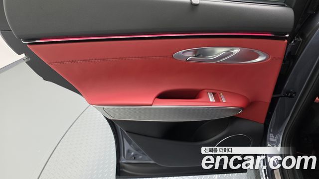 Genesis GV70 2025 — photo 15