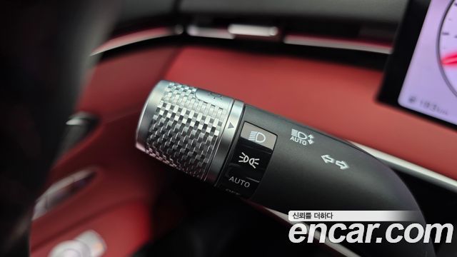 Genesis GV70 2025 — photo 28