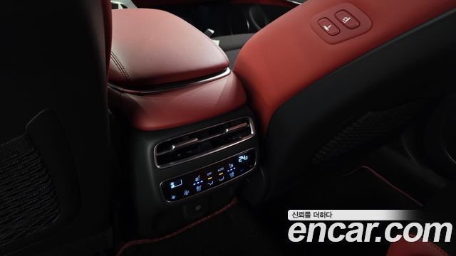 Genesis GV70 2025 — photo 31