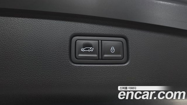 Genesis GV70 2025 — photo 32