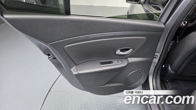 Renault Korea SM3 2018 — photo 15