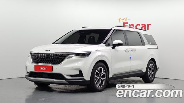 Kia Canival 2021 — photo 1
