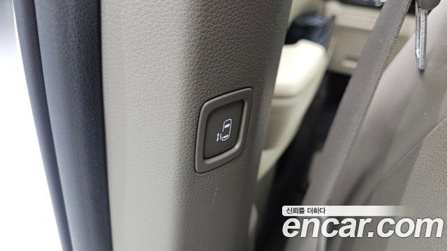Kia Canival 2021 — photo 18