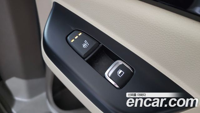 Kia Canival 2021 — photo 19