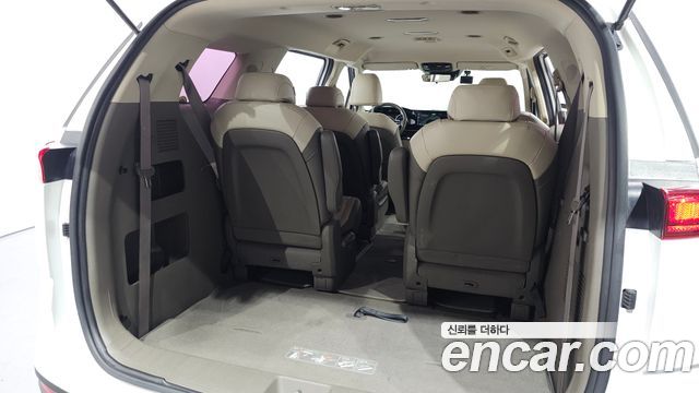 Kia Canival 2021 — photo 20