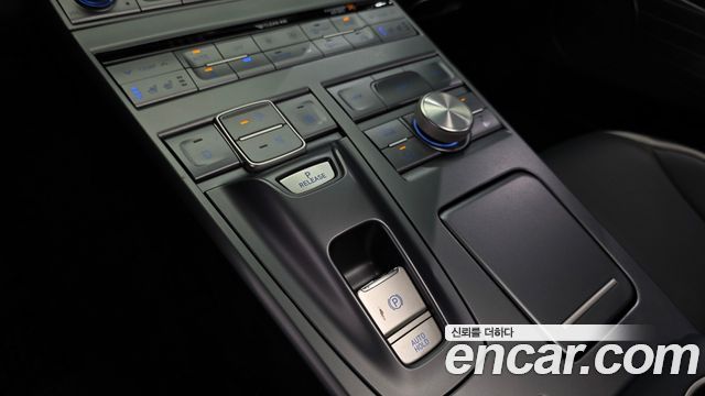 Hyundai Nexo 2023 — photo 12