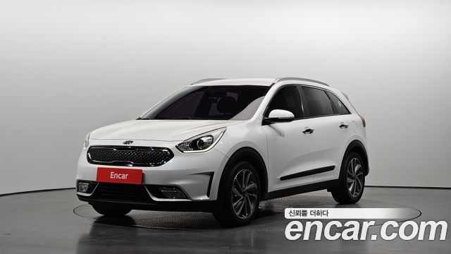 Kia Niro 2017 — photo 1