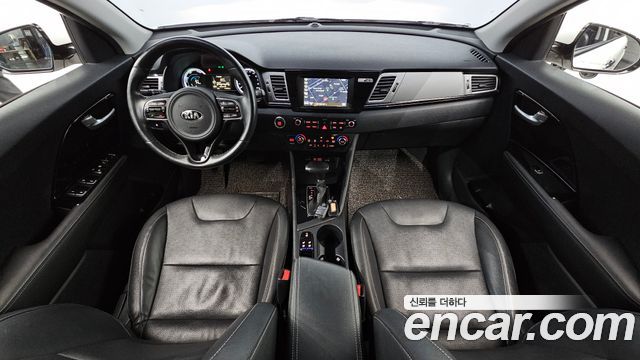 Kia Niro 2017 — photo 10