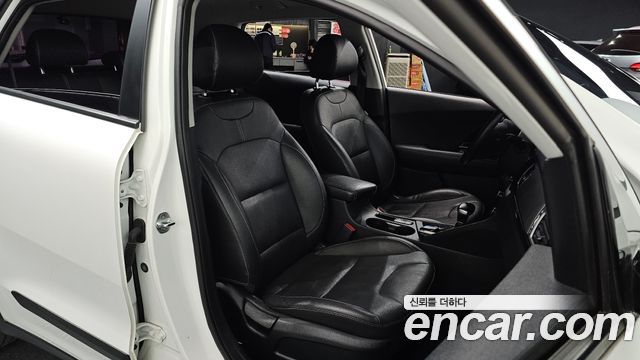 Kia Niro 2017 — photo 13