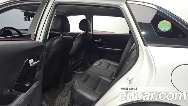 Kia Niro 2017 — photo 18