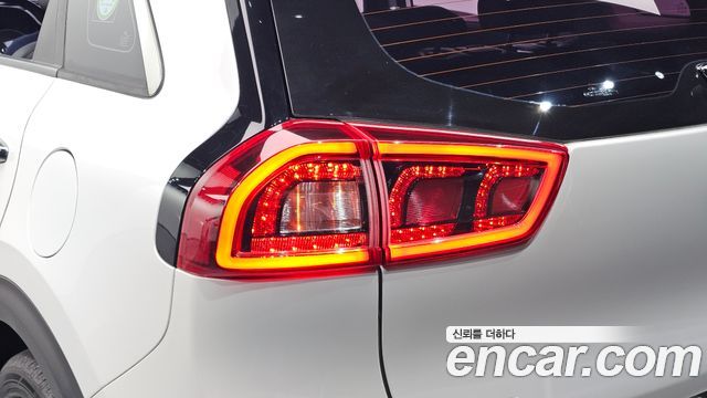 Kia Niro 2017 — photo 9