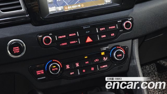 Kia Niro 2017 — photo 28