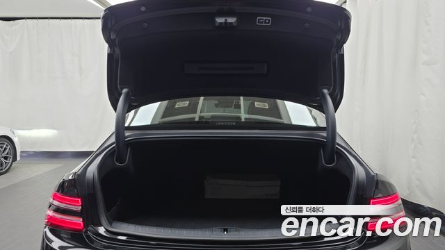 Genesis G80 2022 — photo 25