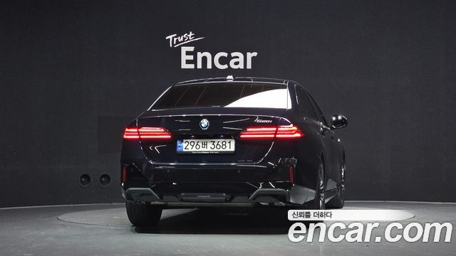 BMW 5-Series 2024 — photo 4