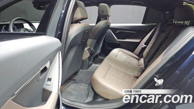 BMW 5-Series 2024 — photo 18