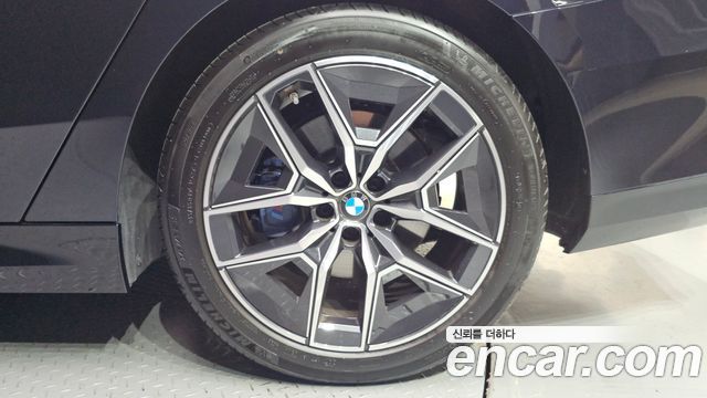 BMW 5-Series 2024 — photo 7