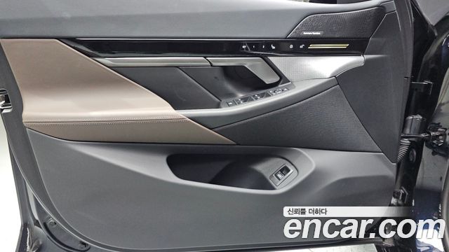 BMW 5-Series 2024 — photo 14