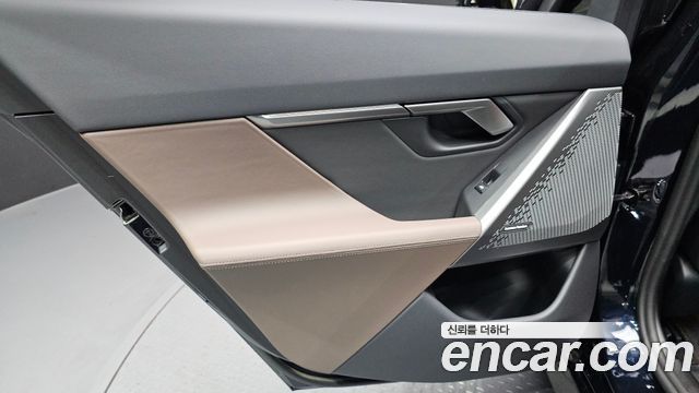 BMW 5-Series 2024 — photo 15