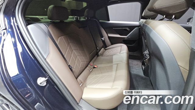 BMW 5-Series 2024 — photo 16