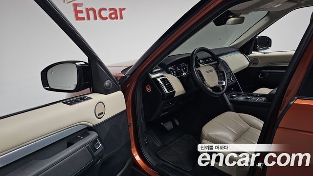 Land Rover Discovery 2020 — photo 13