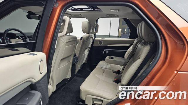 Land Rover Discovery 2020 — photo 17